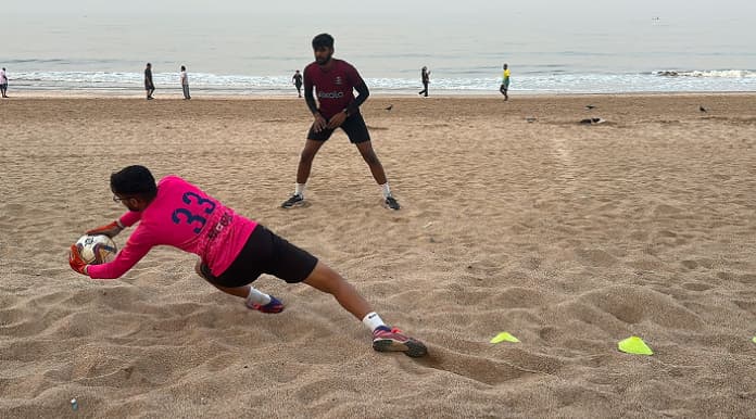 Professional football coaching for goalkeepers in Ghatkopar, Mumbai