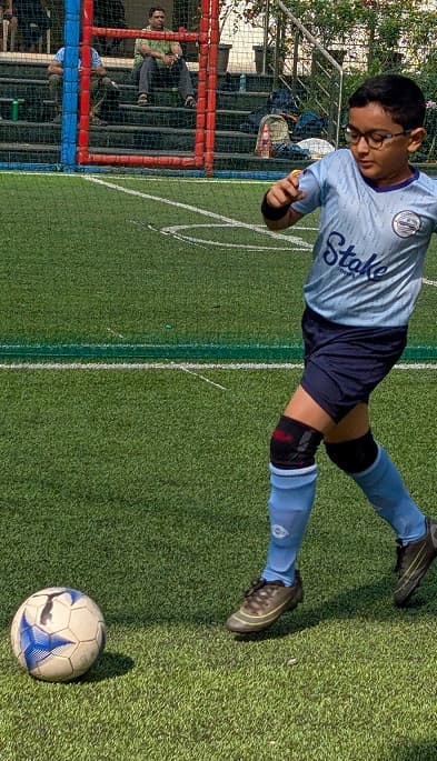Developing football skills through structured coaching in Ghatkopar, Mumbai