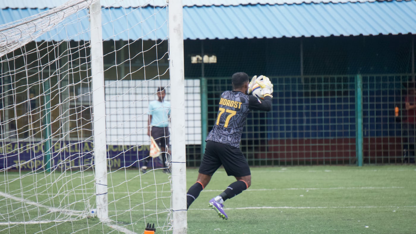 Professional football coaching for goalkeepers in Ghatkopar, Mumbai